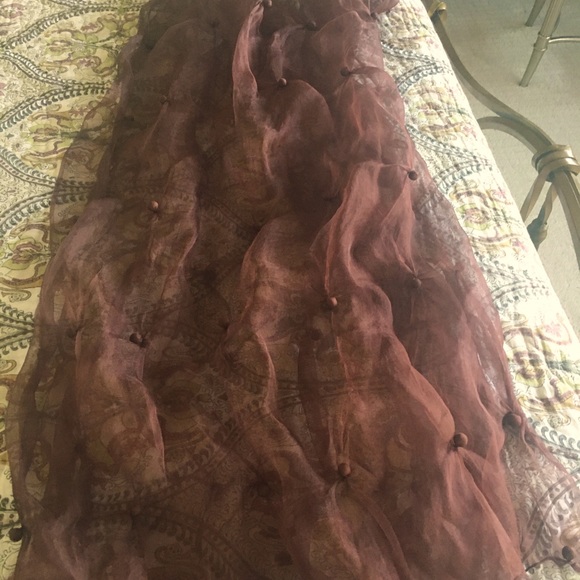 Chiffon scarf with raised covered buttons - Picture 1 of 2